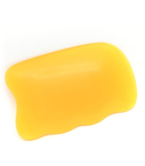 Gua Sha utilisés en conjonction de soins cosmétiques, aidant à activer la circulation, l’élasticité et la fermeté de la peau, et en redonnant un éclat lumineux au teint (soins anti-vieillissement).